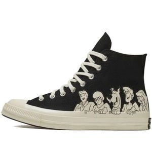 HARDLY WORN CONVERSE X SCOOBY DOO HIGH TOP SNEAKER RARE